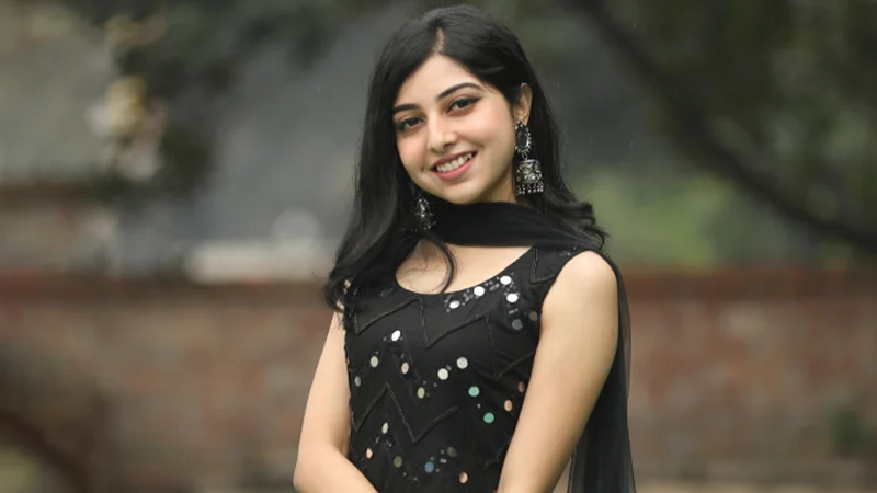 নাটকের প্রযোজনায় পড়শী