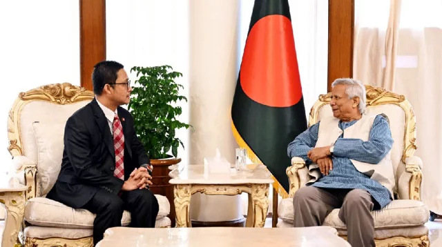 Chief Advisor urges Malaysia to issue multiple-entry visas for Bangladeshi workers!