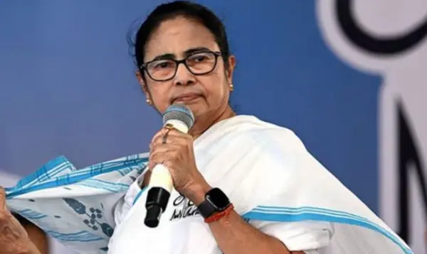 Mamata refuses to resign, political crisis grows in West Bengal