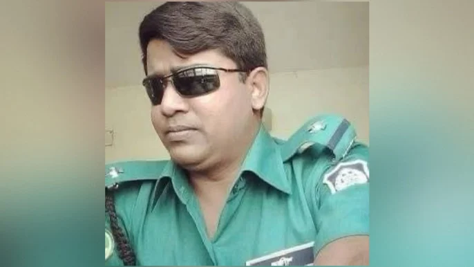 উত্তরা থেকে ৫,৩১০ ইয়াবাসহ পল্লবী থানার এএসআই গ্রেপ্তার